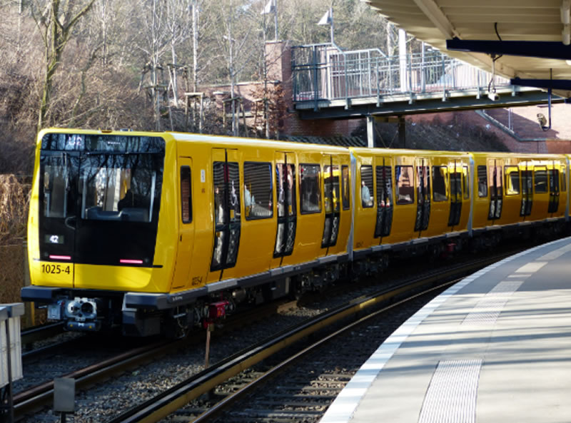 Navigating the U-Bahn like a Berliner: The Ultimate Transit Guide