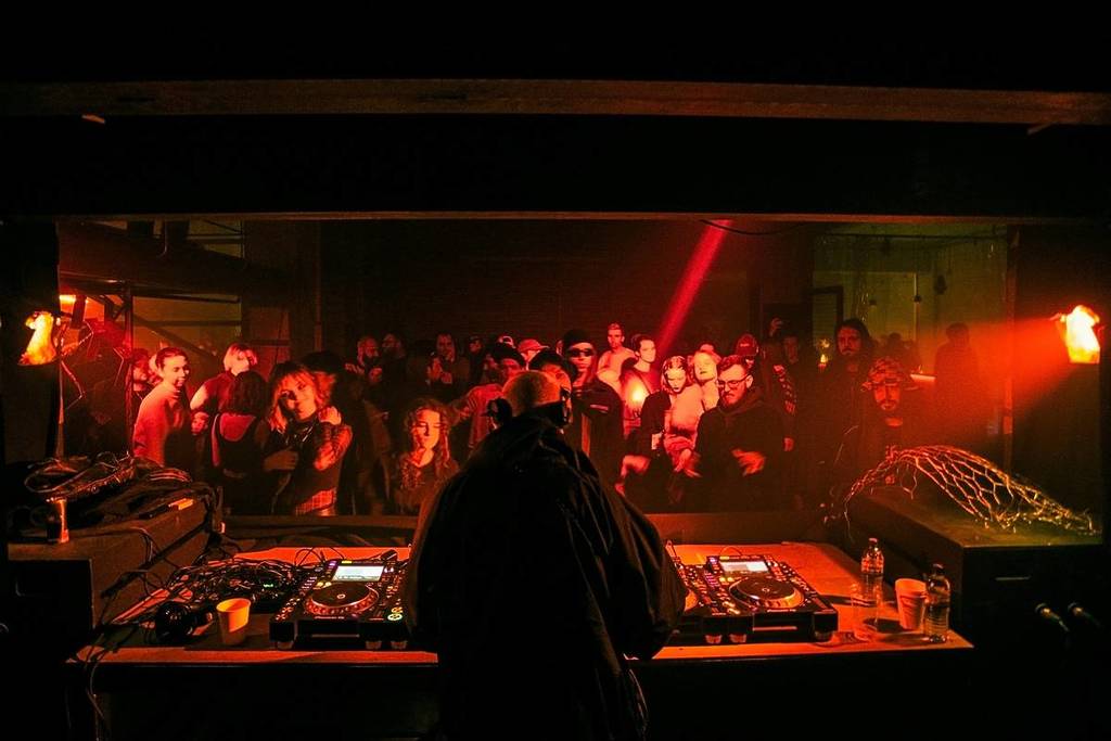 Berlin Nightlife Guide: From Legendary Techno to Cozy Kneipen